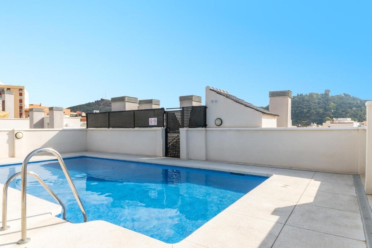 -Malagasunapts- Stylish City Centre Pool&Parking Exterior photo