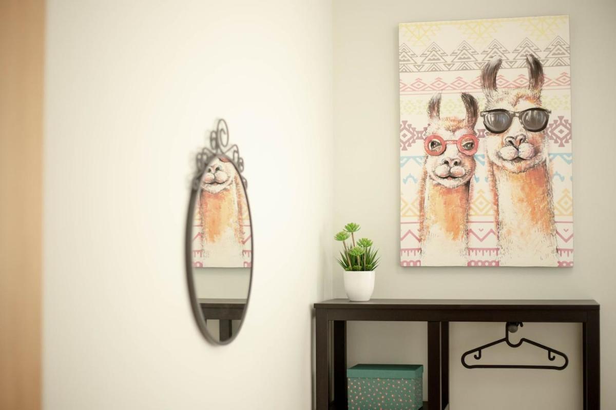-Malagasunapts- Stylish City Centre Pool&Parking Exterior photo